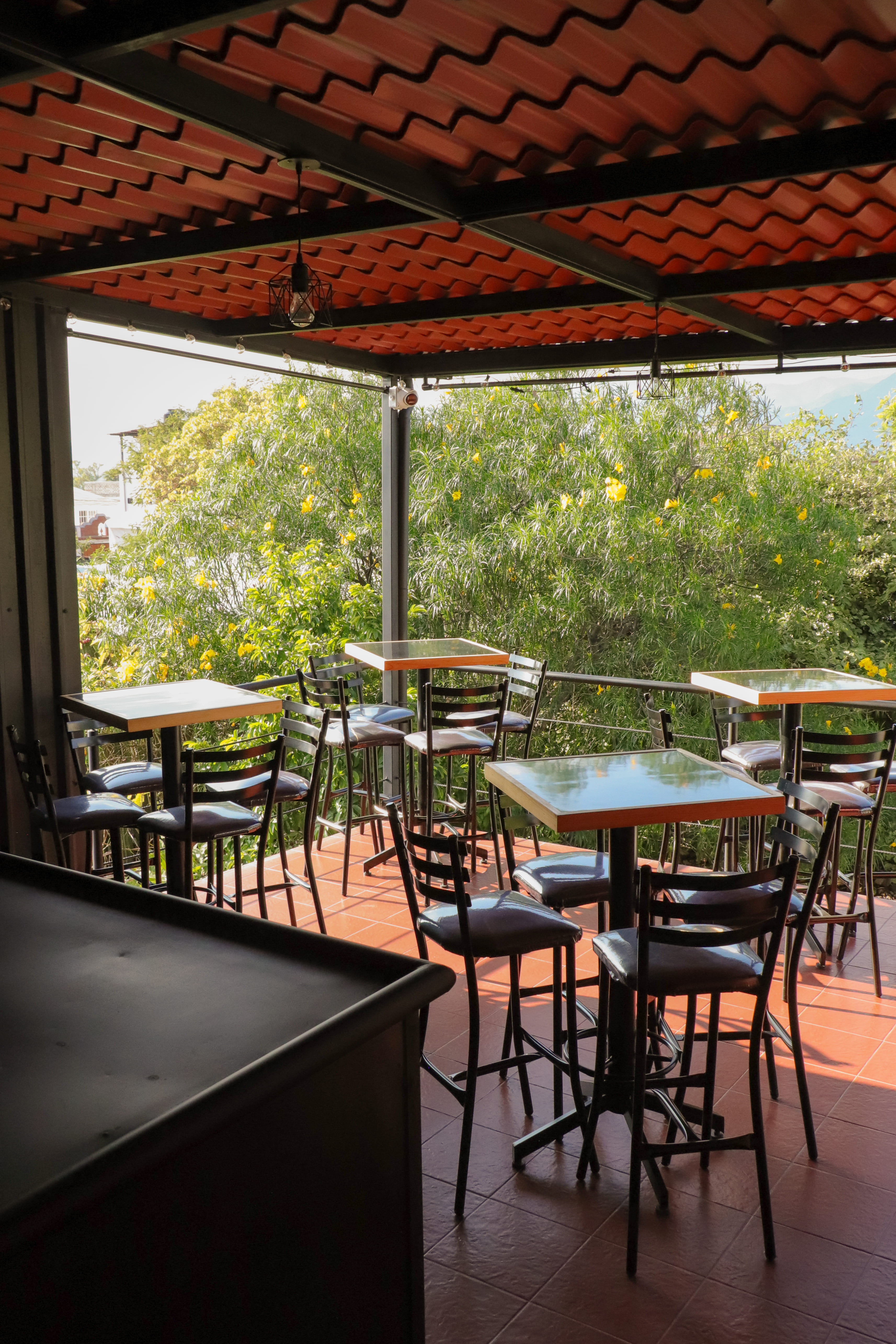 Bar  2